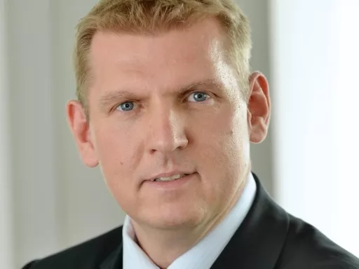 Ismét Szirmák Botond a Menedzserek Országos Szövetségének az elnöke