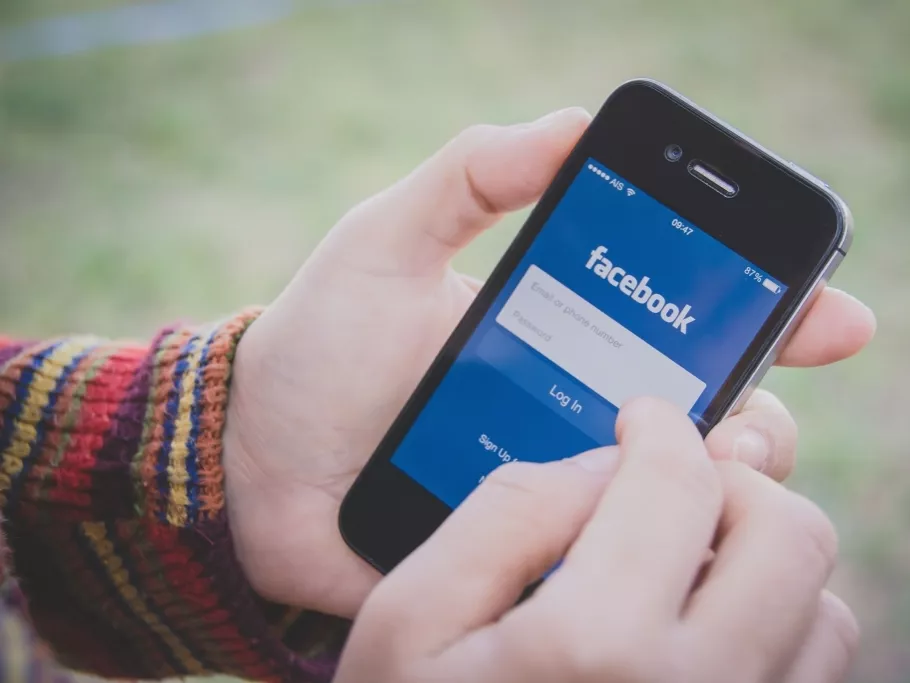 A Facebook elherdálja a bizalmat, de így is a kkv-k kedvence