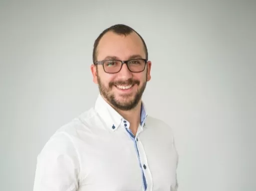 „A holakrácia nem egy hitbéli kérdés”