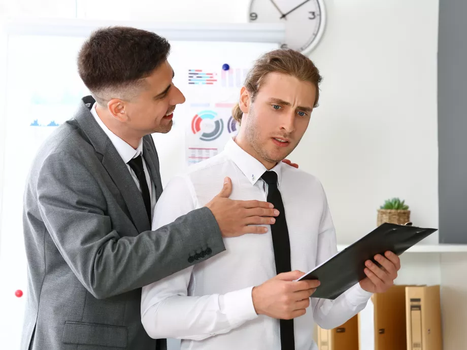 Tényleg mérgező légkört teremthetnek az idegesítő kollégák?