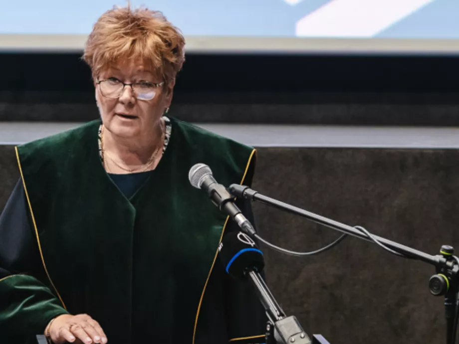 "Ha valaki úgy érzi, hogy megkülönböztetés éri munkahelyén, semmiképpen ne viselje ennek súlyát egyedül"