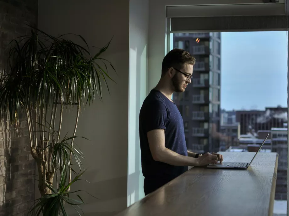 Külföldi fizetés, otthoni kényelem: home officeból is lehet jól keresni?