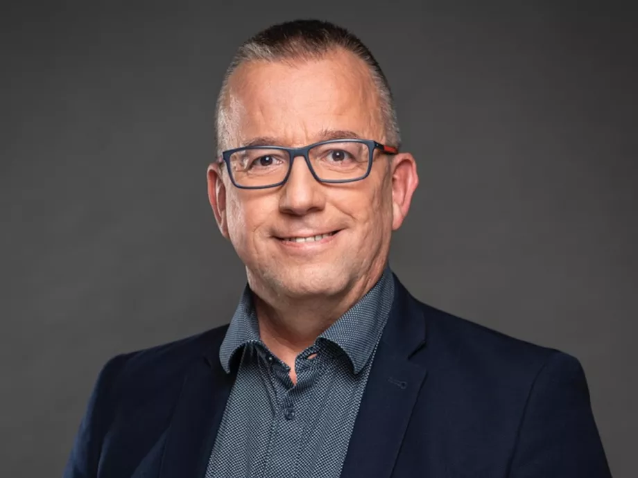 Új igazgató a Schneider Electric dunavecsei okosgyárában